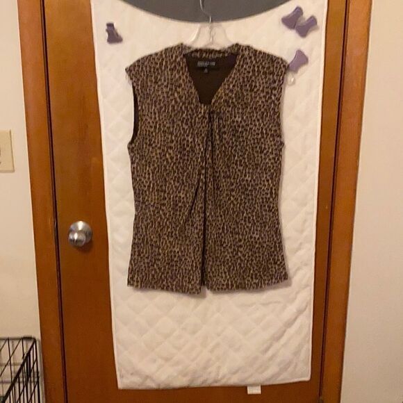 Animal print blouse    - Picture 1 of 6